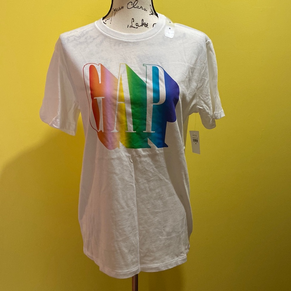 GAP Pride Logo T-Shirt  🌈 #LGBTQ